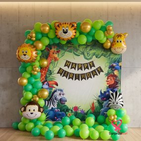 The Jungle Theme Birthday Decor